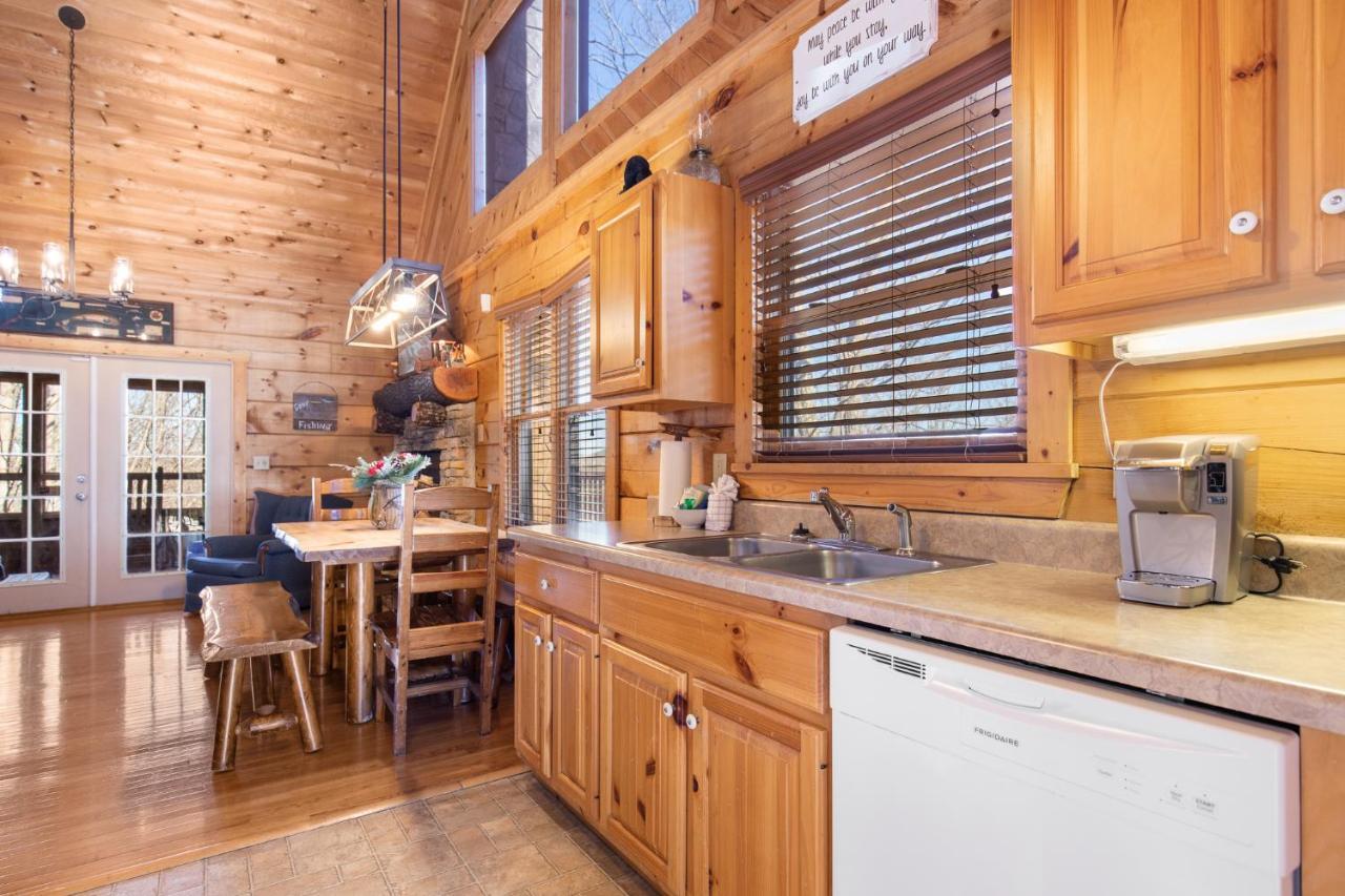 Huckleberry Ridge Villa Pigeon Forge Exterior photo