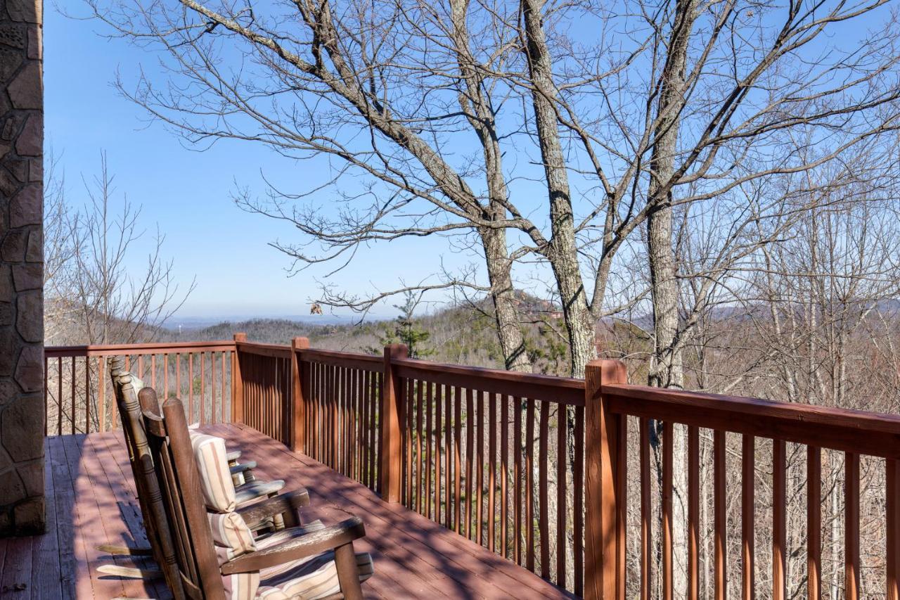 Huckleberry Ridge Villa Pigeon Forge Exterior photo