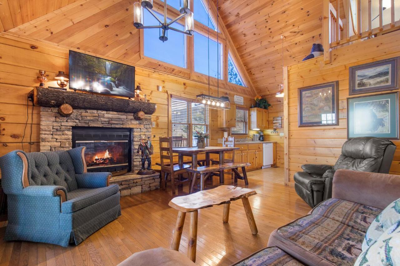 Huckleberry Ridge Villa Pigeon Forge Exterior photo