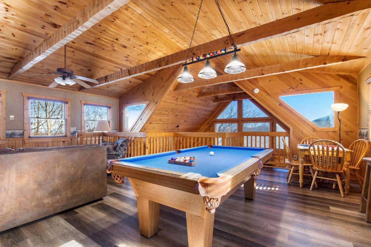 Huckleberry Ridge Villa Pigeon Forge Exterior photo