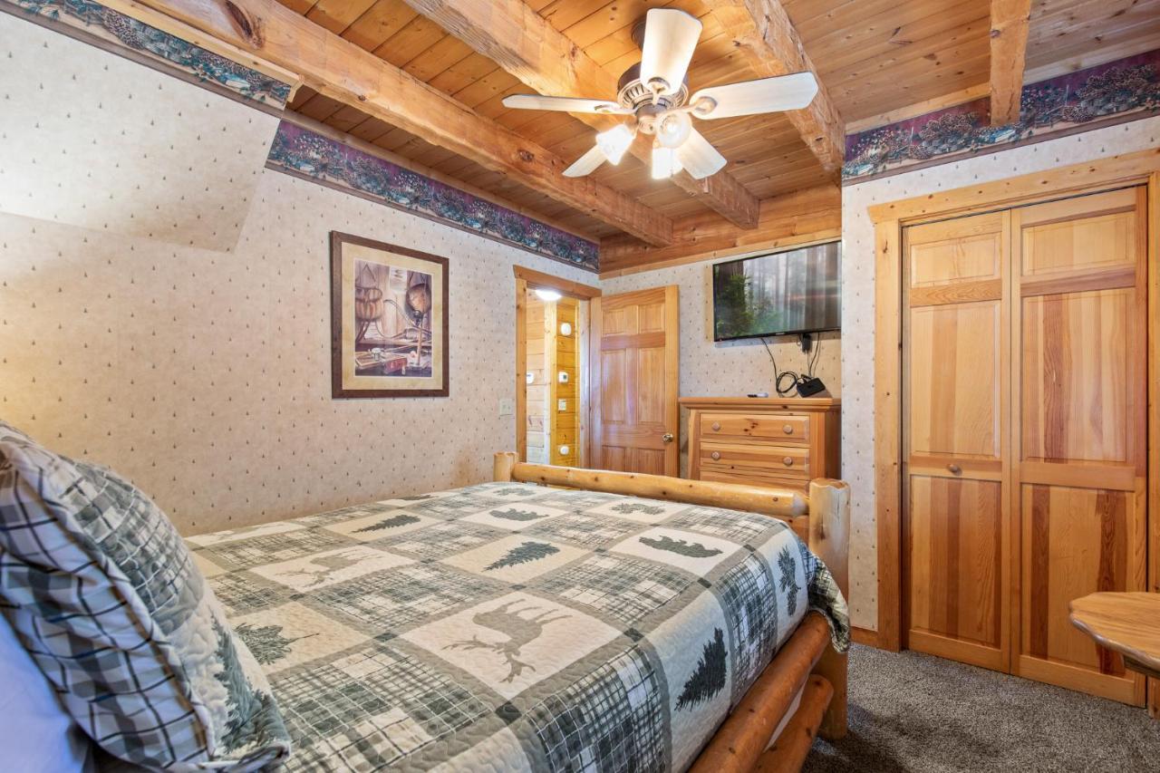 Huckleberry Ridge Villa Pigeon Forge Exterior photo